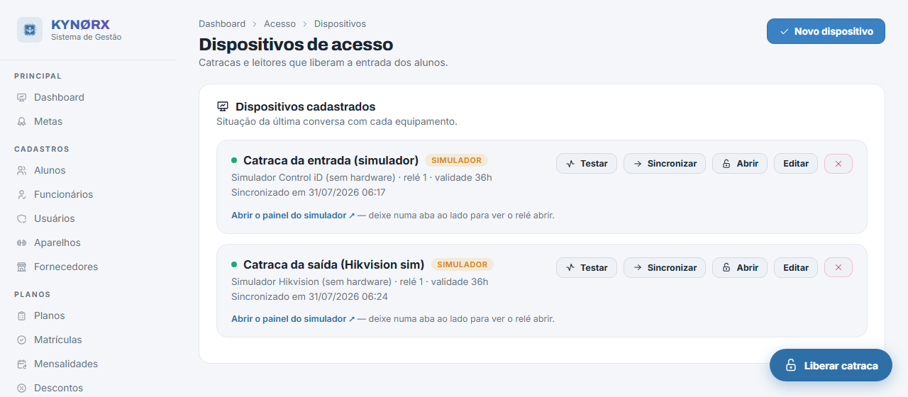 Tela de cadastro de catracas Control iD e Hikvision
